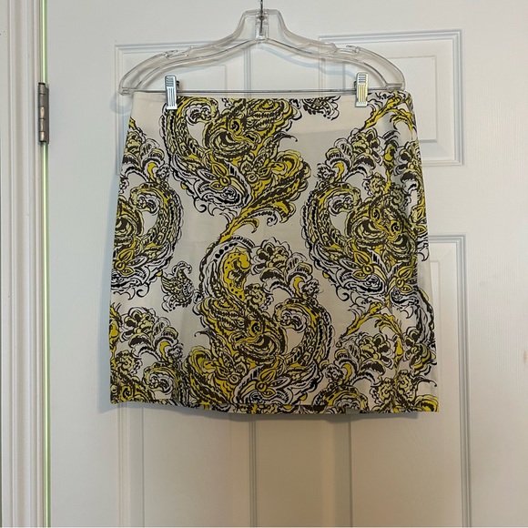 Patterned skirt - Picture 2 of 4